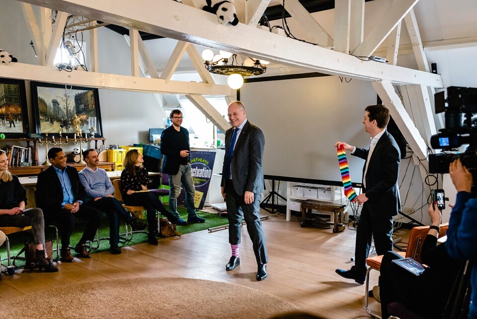 Fotoreportage van evenement tijdens de HEI Challenge met Erik Gerritsen, de Secretaris Generaal van het Ministerie VWS, foto door Sandra Stokmans Fotografie