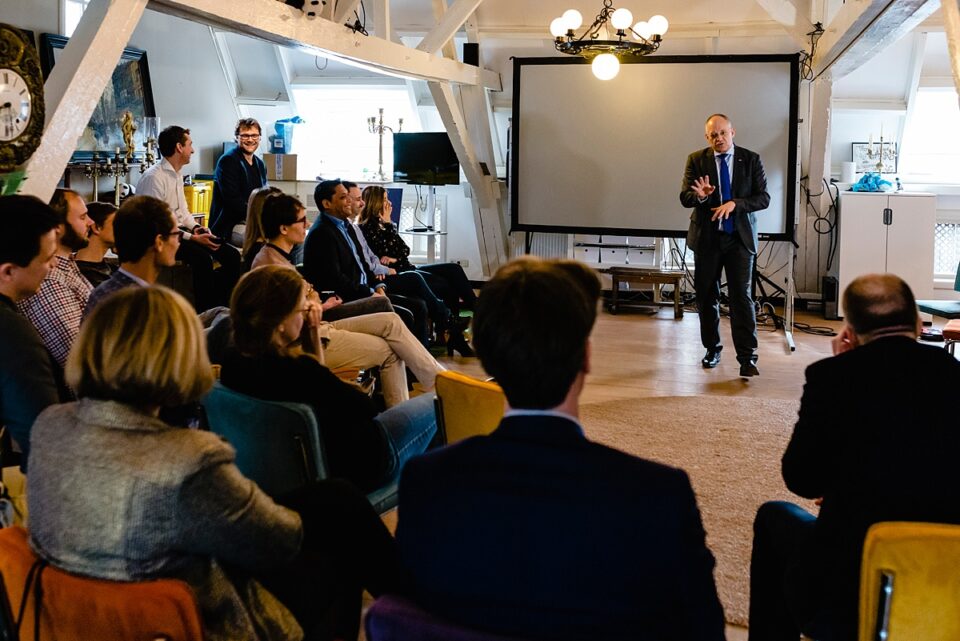 Fotoreportage van evenement tijdens de HEI Challenge met de Secretaris Generaal van het Ministerie VWS, foto door Sandra Stokmans Fotografie