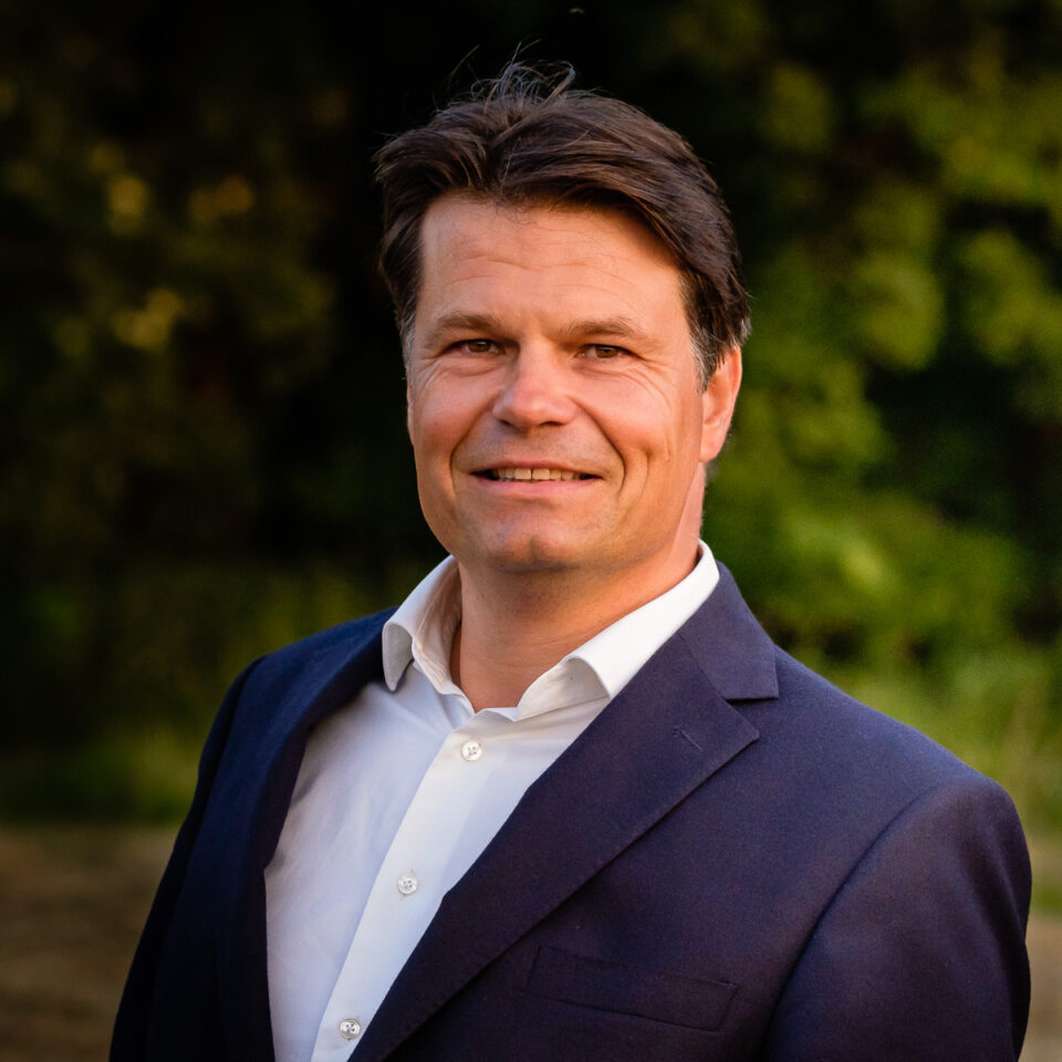 LinkedIn profielfoto, professioneel zakelijk portret, zakelijke fotografie, Sandra Stokmans Fotografie