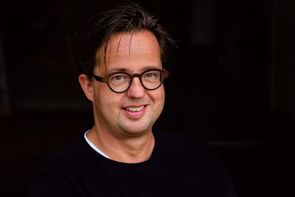 LinkedIn profielfoto, professioneel zakelijk portret, zakelijke fotografie, Sandra Stokmans Fotografie