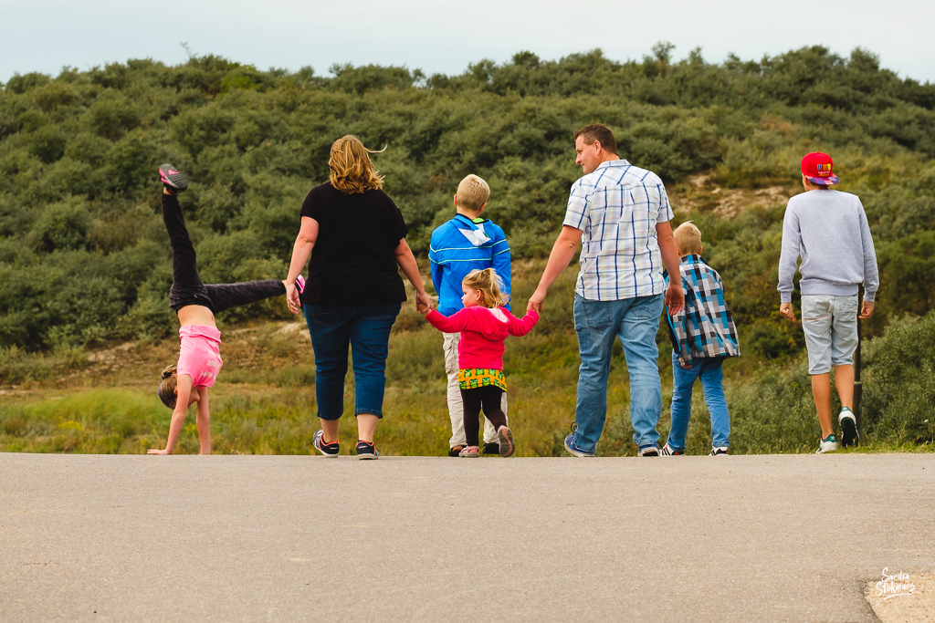 documentaire familie fotografie, Day in the Life, strandwandeling, image by Sandra Stokmans Fotografie