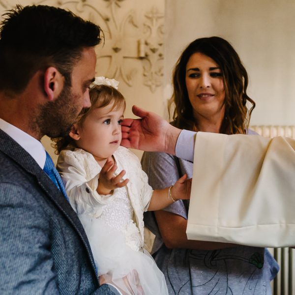 Doop fotograferen, tijdens de doop, speciale Day in the life fotografie door Sandra Stokmans Fotografie