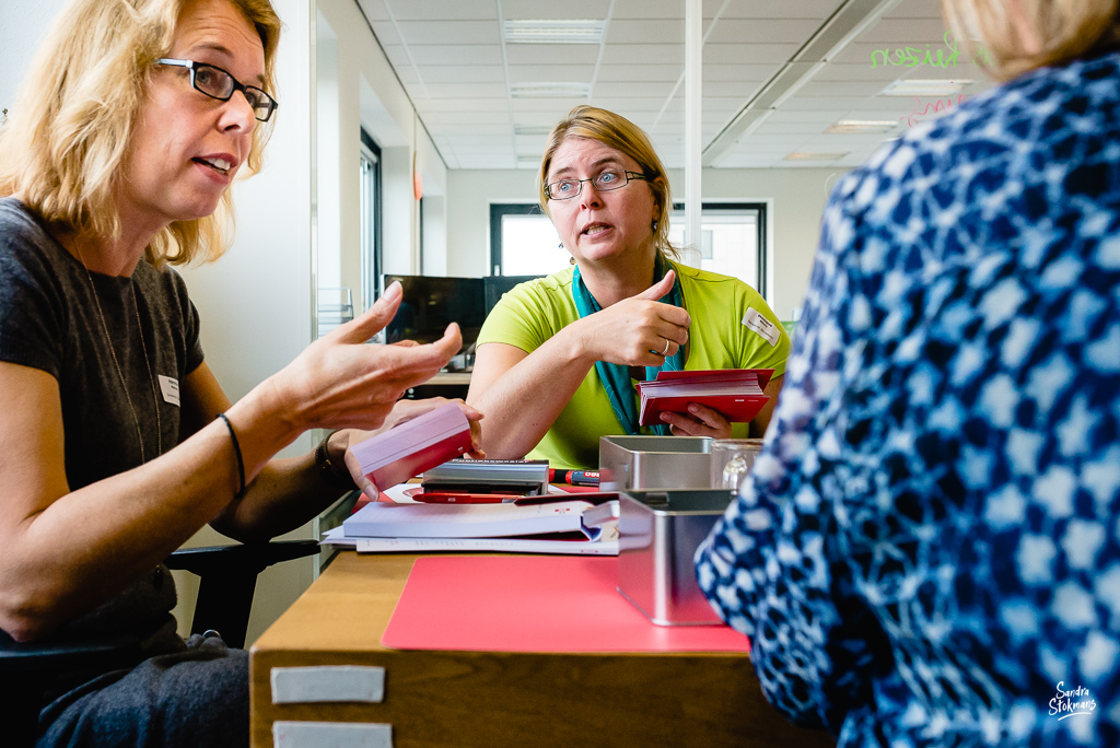 Foto's maken van een bijeenkomst, deelnemers in beeld, door Sandra Stokmans Fotografie