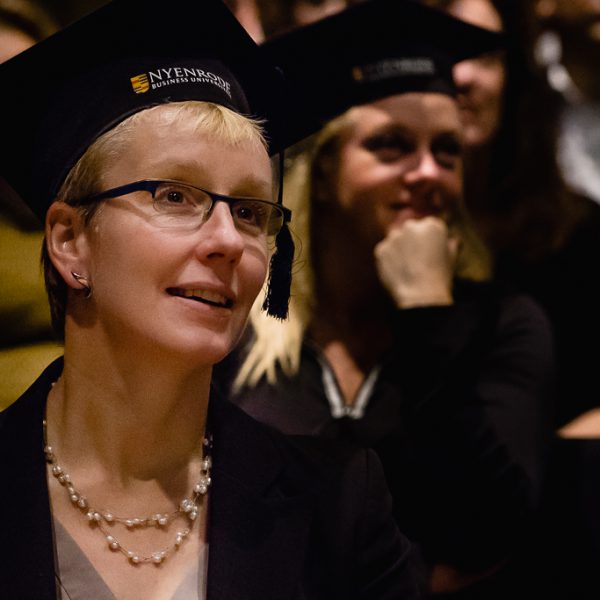 Deelnemer, Diploma uitreiking fotograferen bij FMA opleiding van de Nyenrode Business University, evenement fotografie, event photography, foto door Sandra Stokmans Fotografie