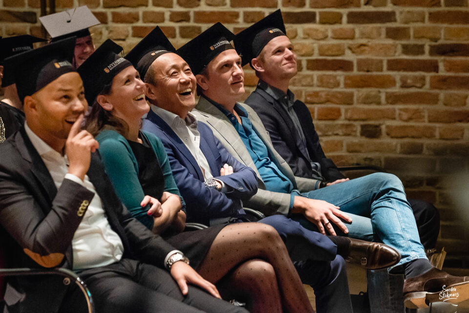 Deelnemers, Diploma uitreiking fotograferen bij FMA opleiding van de Nyenrode Business University, evenement fotografie, event photography, foto door Sandra Stokmans Fotografie