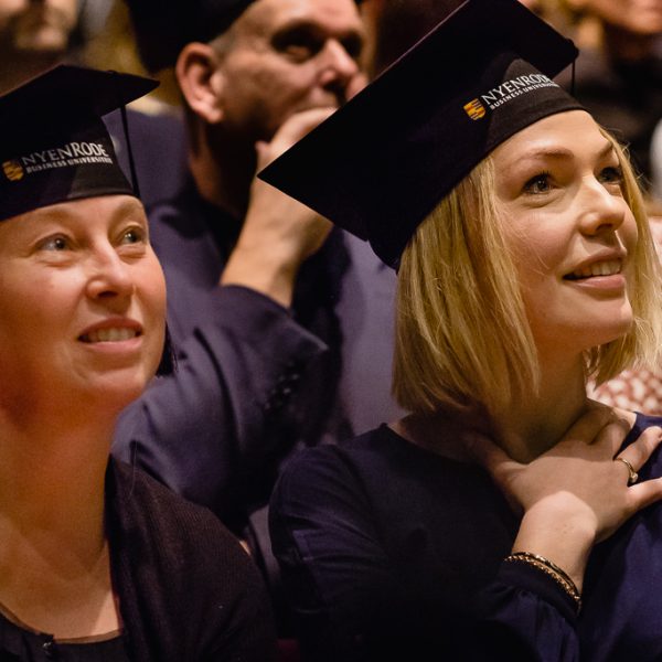 Deelnemers, Diploma uitreiking fotograferen bij FMA opleiding van de Nyenrode Business University, evenement fotografie, event photography, foto door Sandra Stokmans Fotografie