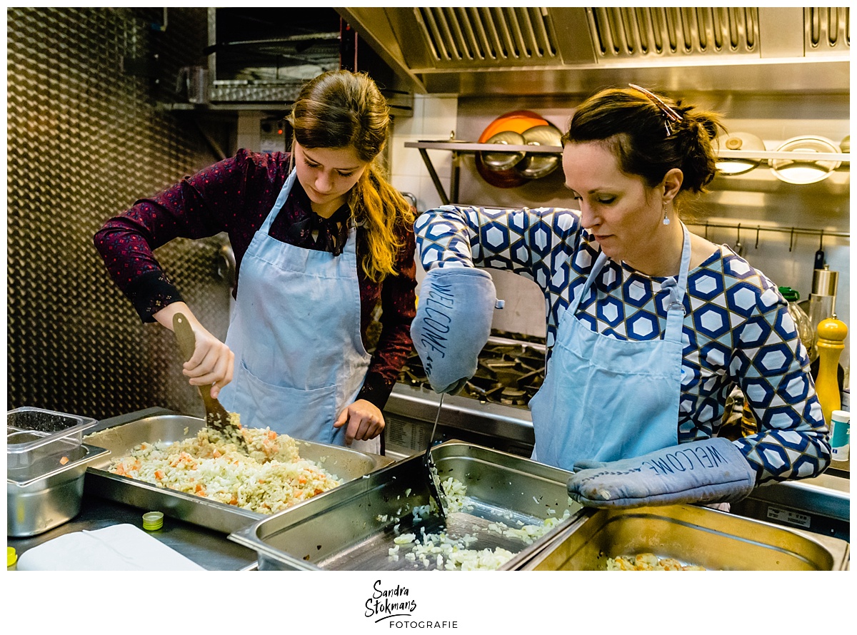 Fotoreportage maken, koken tijdens kick-off HEI Challenge, foto door Sandra Stokmans Fotografie