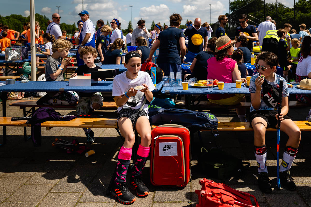 Fotograferen evenement, eten bij het MHV familie hockeytoernooi 2019, foto door Sandra Stokmans