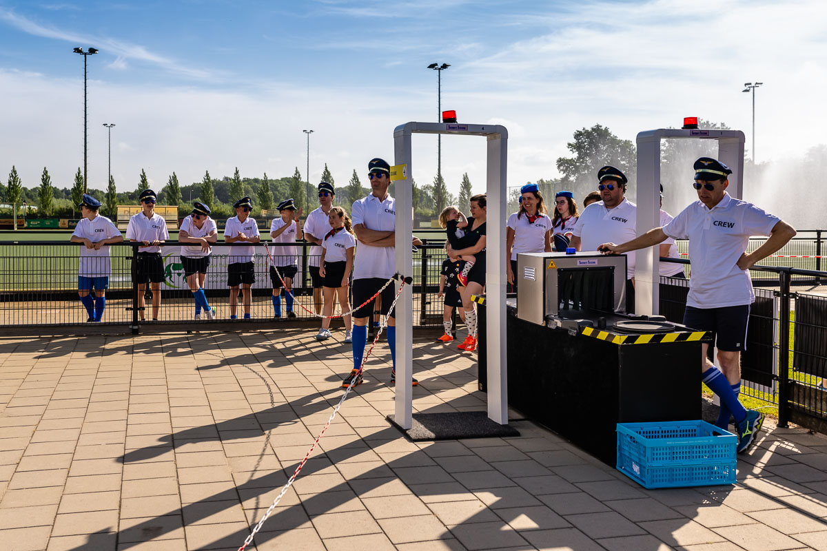 Fotograferen evenement, strenge security controle bij het MHV familie hockeytoernooi 2019, foto door Sandra Stokmans