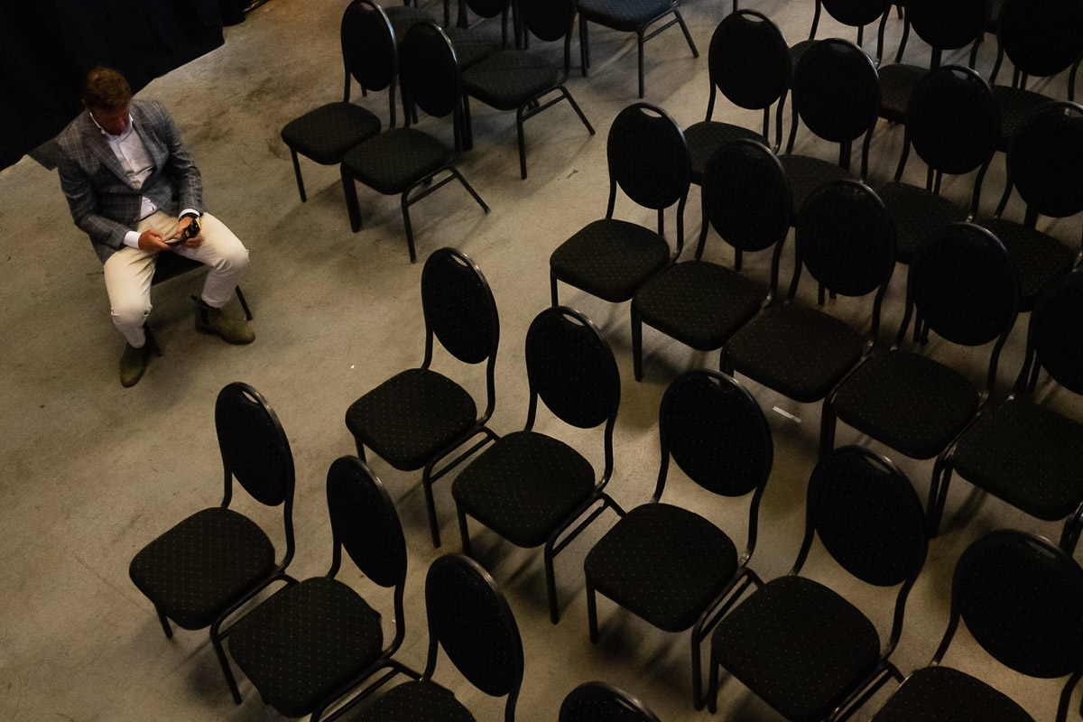 Marc Lammers neemt een momentje voor zijn presentatie, evenement fotograaf Sandra Stokmans